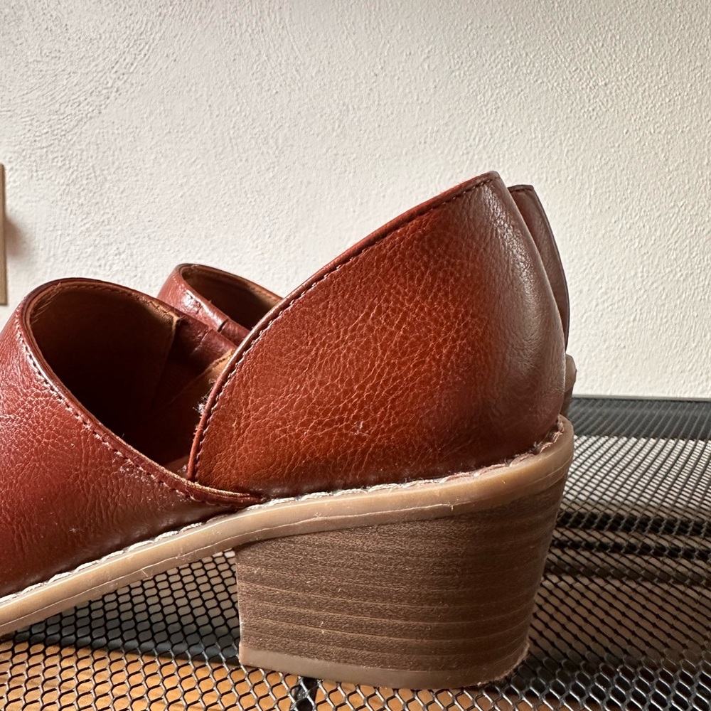 Universal Thread Cognac Slip Ons - image 8